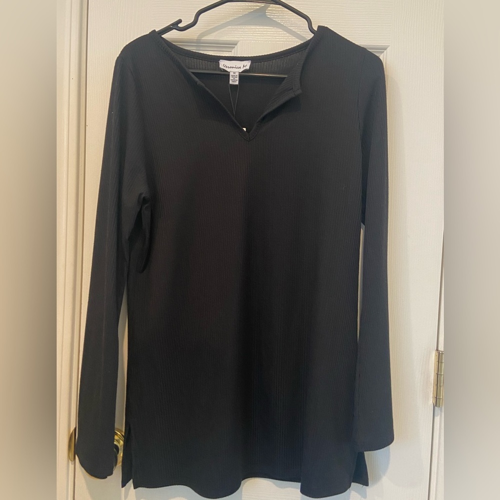 Black Veronica M long sleeve shirt NWT